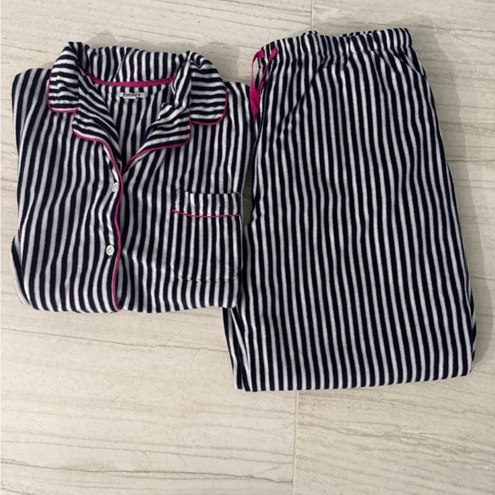 Like new DKNY Navy & White Stripe Pajama Set with Pink Trim size XL
